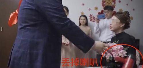 新郎唱歌吃瓜视频,这是要吃瓜的节奏吗？