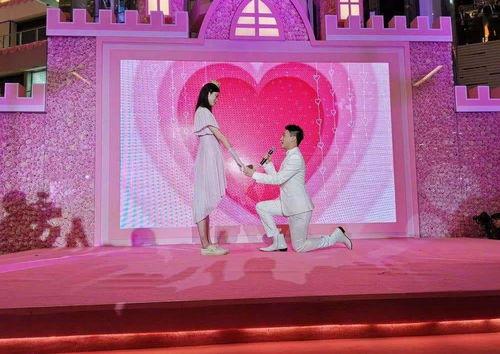 明星吃瓜求婚小说,明星吃瓜奇缘